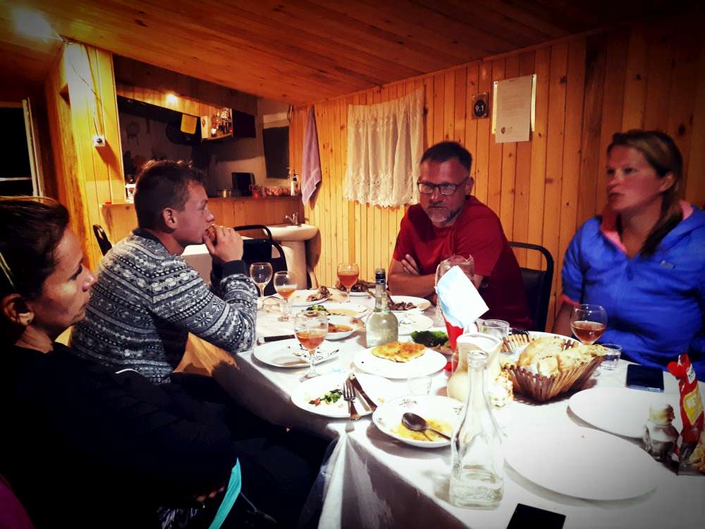 Girevi agro house dinner Girevi dinner